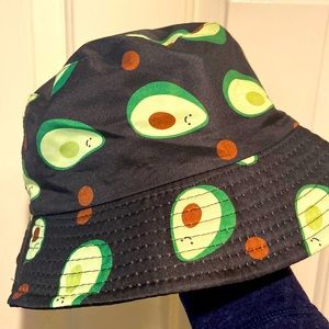 Avocado print bucket hat like new
